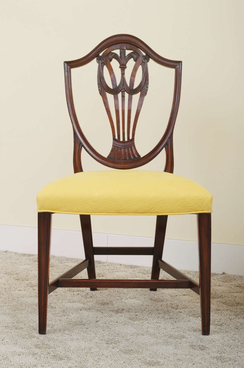 English Pair of 19th Century Mahogany Hepplewhite Style Shield Back Side Chairs